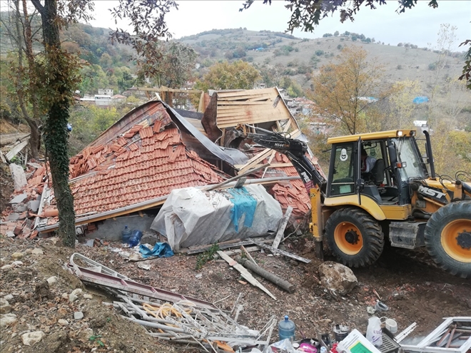 KAÇAK YAPILARA GÖZ AÇTIRILMIYOR