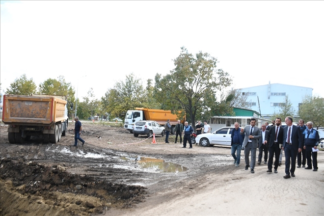 MOBİLYA SANAYİSİNDE OTOPARK VE ÇAMUR SORUNU ÇÖZÜLÜYOR