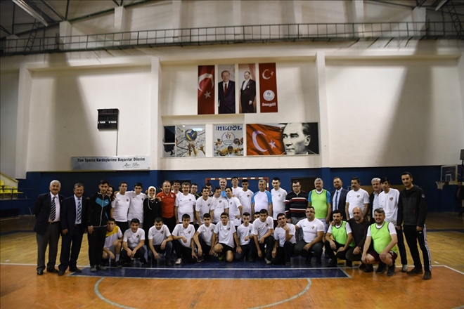 ENGELLİ ÖĞRENCİLER İLE PROTOKOL FUTSAL MAÇI YAPTI