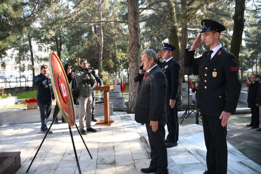 ÇANAKKALE ZAFERİNİN 105. YILINDA ŞEHİTLERİMİZ MİNNETLE ANILDI